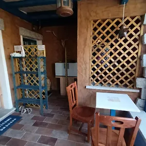 Portopollo Surfhouse Bed & Breakfast